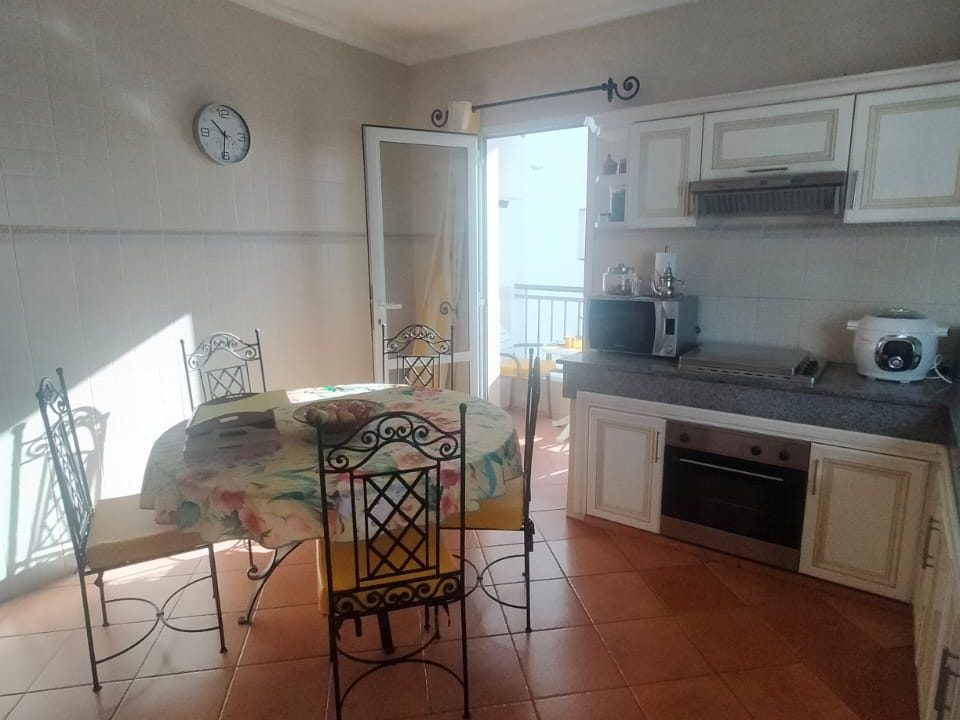 b1b1ec3c-243c-46aa-bb38-b325fdebf347