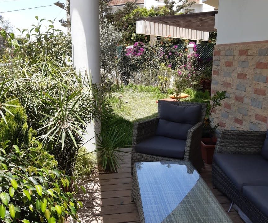 b1237565-ac87-48de-8398-7fcf7145af0c