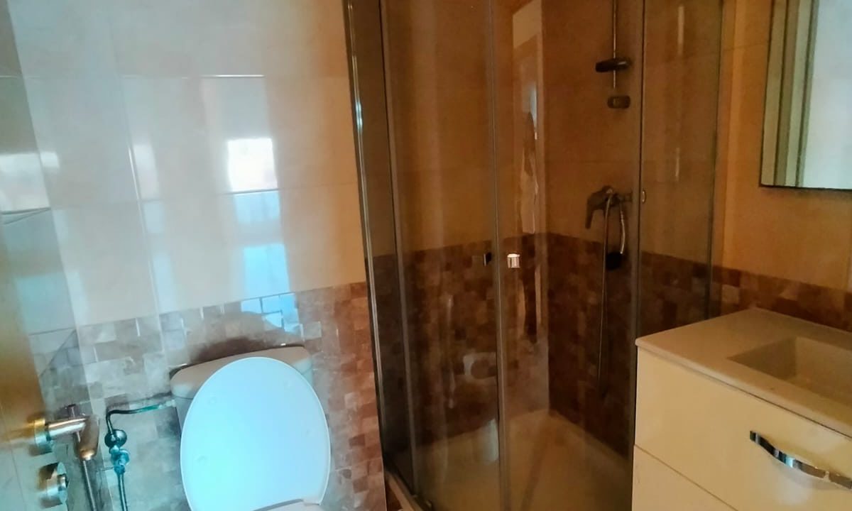 ff1e5be0-3da4-484a-8e0d-e4ba8423e3c3